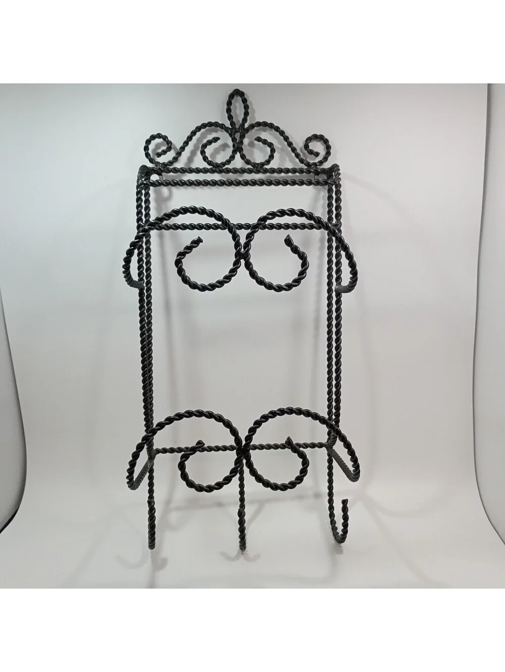 Twisted Wrought Iron Bathroom Towel Holder Hanging Rack Robe Hooks Bathroom